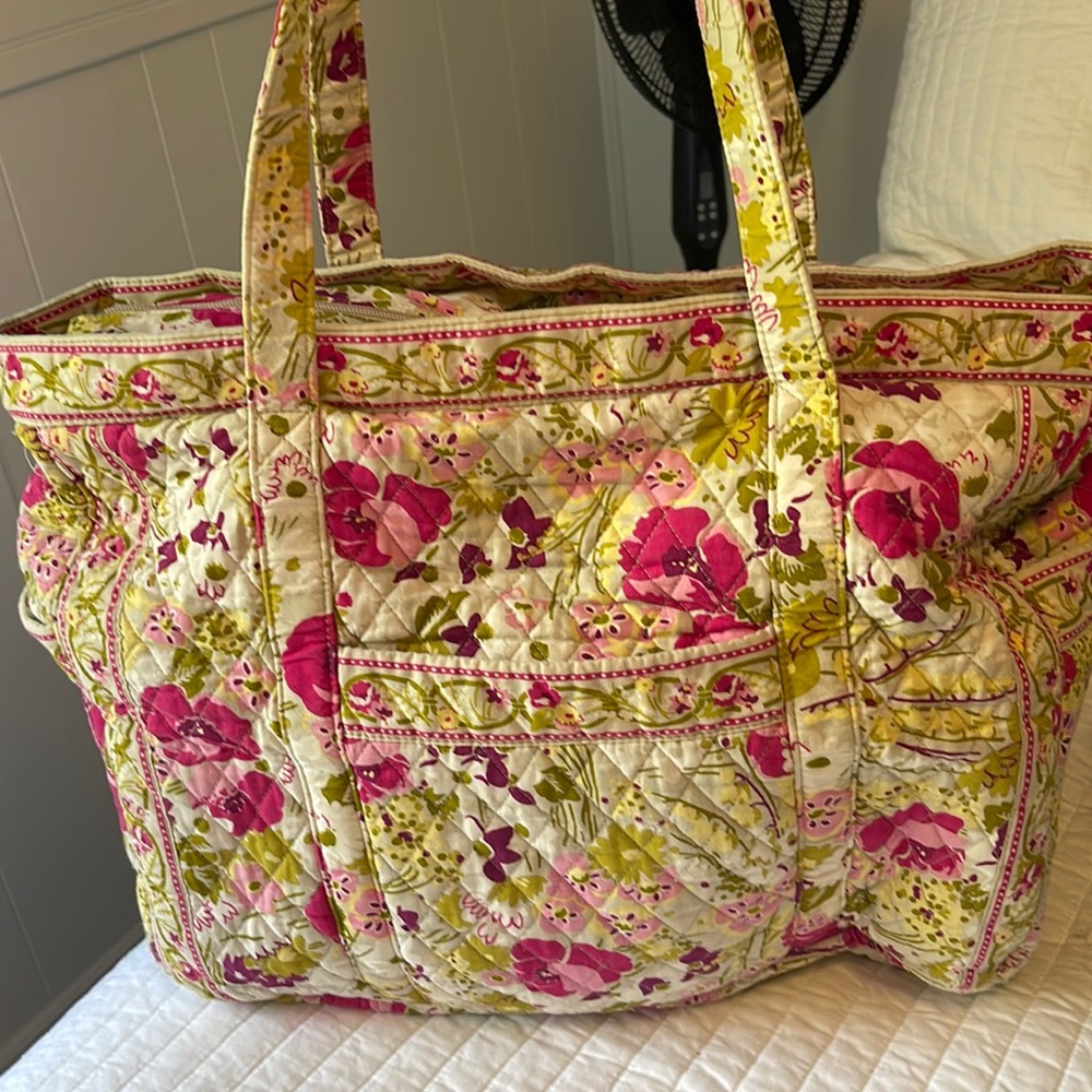 Vera Bradley large shoulder tote